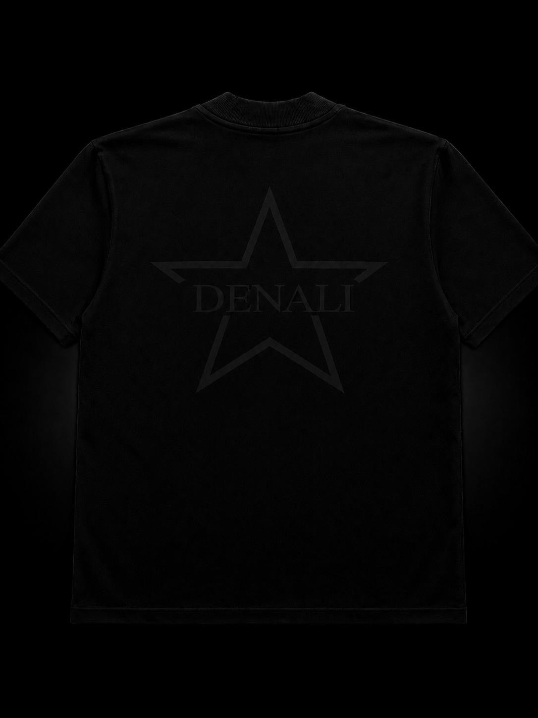 Vista trasera Black Star — estrella tonal Black on Black — DENALI